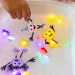 GLO PALS | Personnage Lumineux avec Cubes - Party (9 couleurs)
