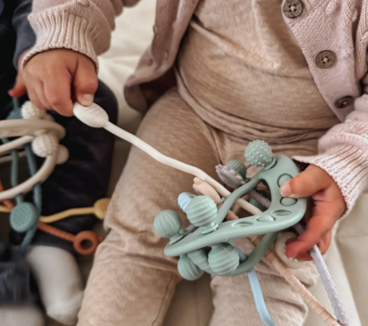 NOÜKA | Space Pull Toy - Printemps