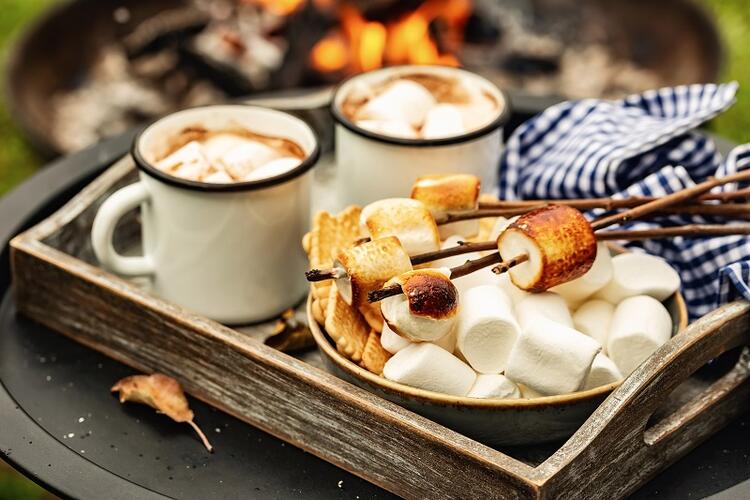 GOURMET VILLAGE | Chocolat Chaud - Feu de camp s’mores