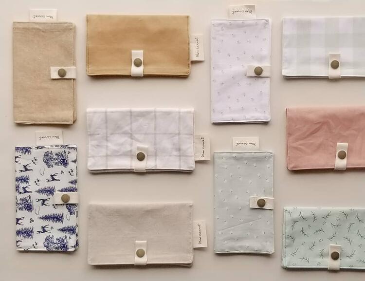 SAUGE & CO | Protège Carnet de Santé ou Passeport - Lin naturel