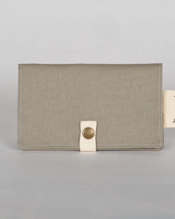 SAUGE & CO | Protège Carnet de Santé ou Passeport - Taupe