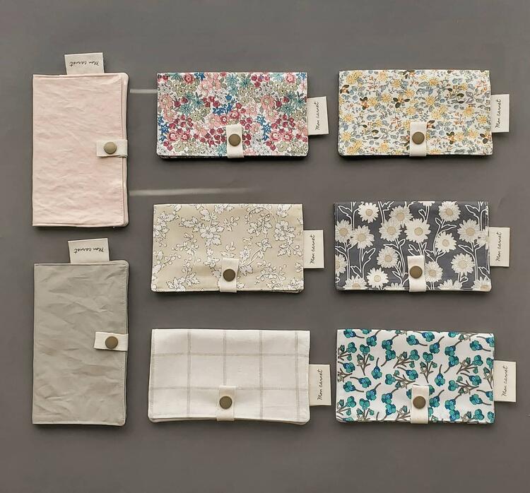 SAUGE & CO | Protège Carnet de Santé ou Passeport - Taupe