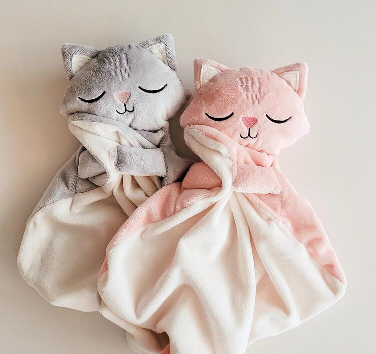 VEILLE SUR TOI | Doudou Chat - Ferguson endormi