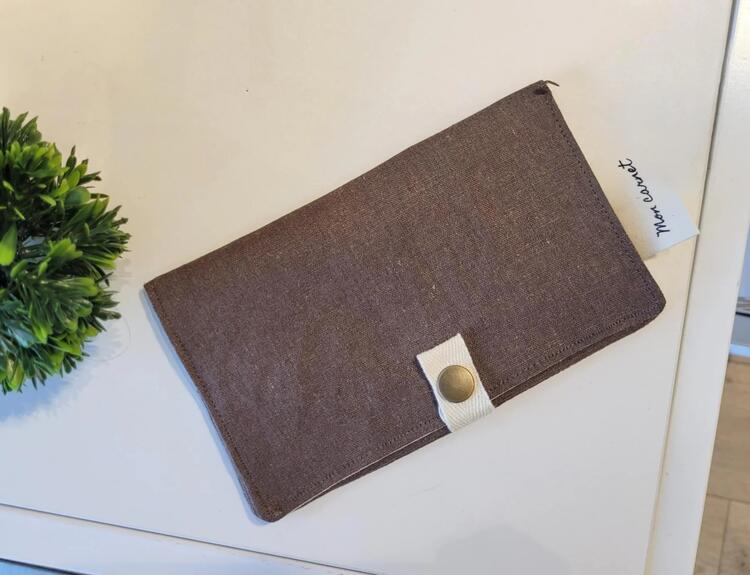 SAUGE & CO | Protège Carnet de Santé ou Passeport - Chocolat