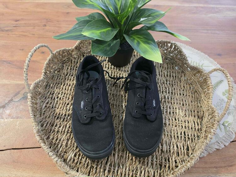 VANS | Soulier noir uni (gr 2,5 junior)