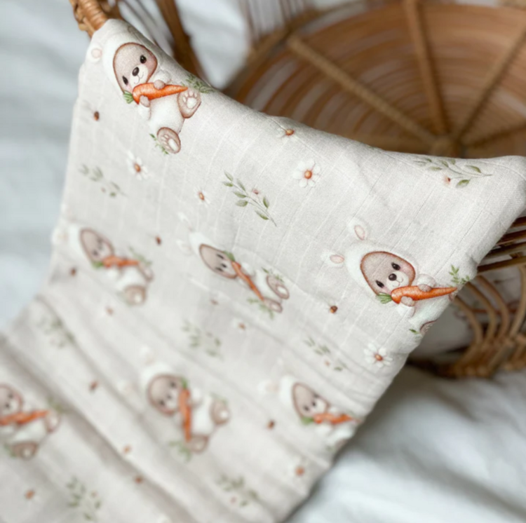 CRÉATION JADE | Mousseline de Bambou & Coton - Ours déguisé en lapin