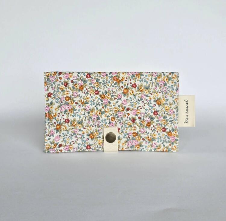 SAUGE & CO | Protège Carnet de Santé ou Passeport - Bouquet floral