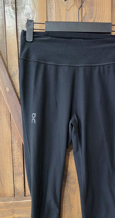 RUN ON CLOUDS | Legging 3/4 - XS