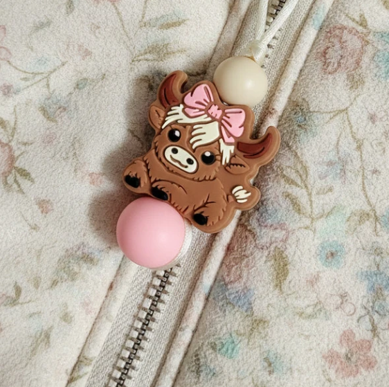 CREATION JADE | Zip à fermeture éclair - Vache highland boucle rose
